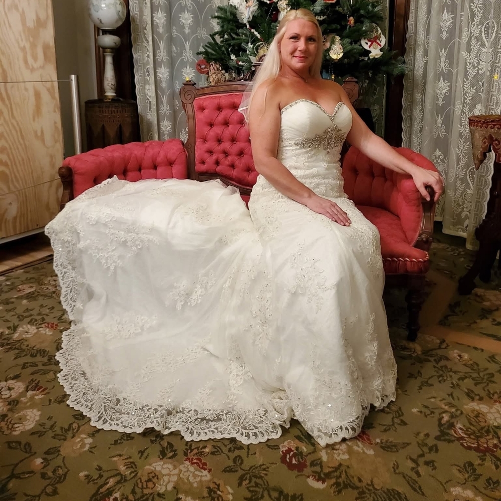 Christina Wu Cream Lace Bridal Bustier Strapless Dress